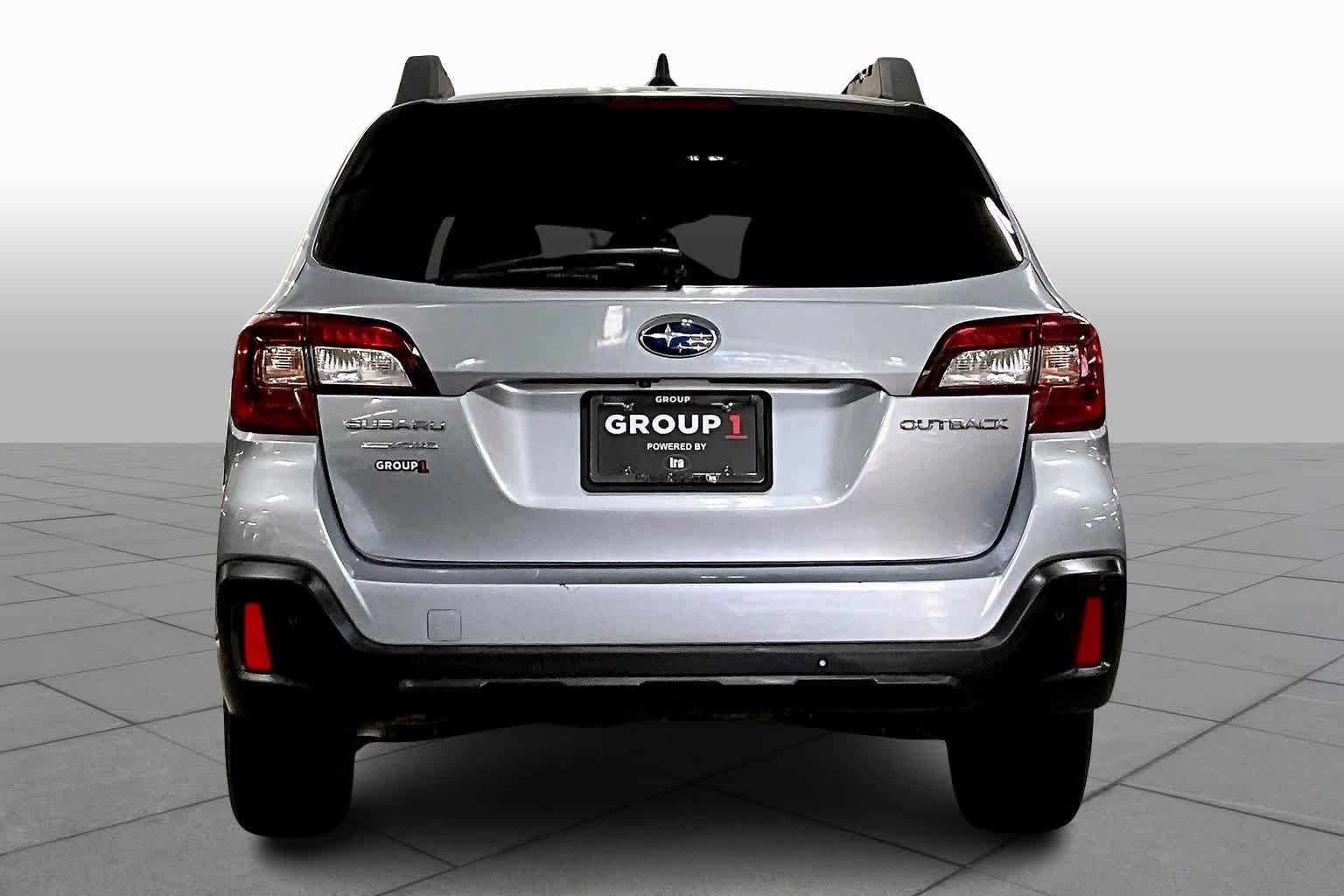 Used 2019 Ice Silver Metallic Subaru Limited image 5