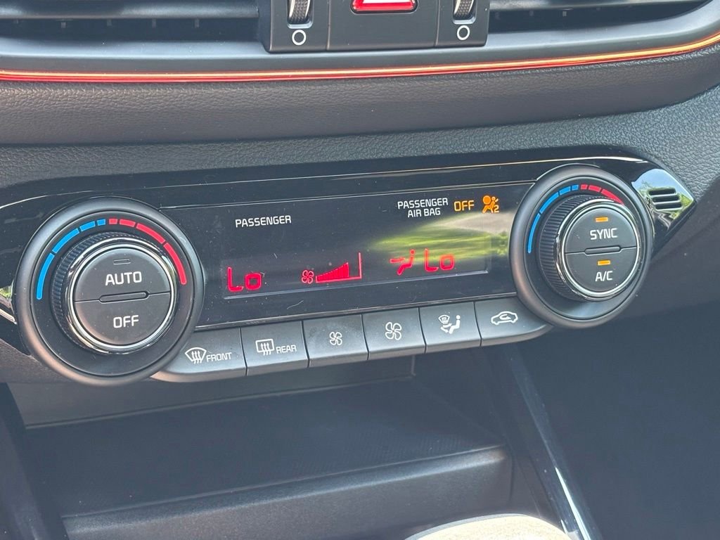 Used 2023 Black Kia GT-Line image 30