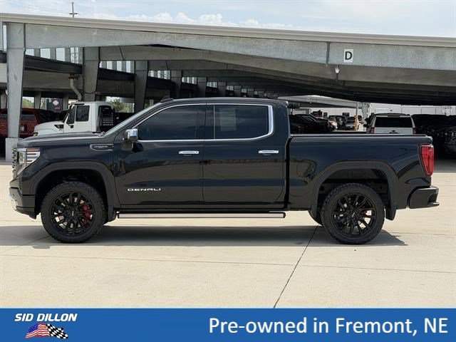 Used 2024 Onyx Black GMC Denali Ultimate image 9