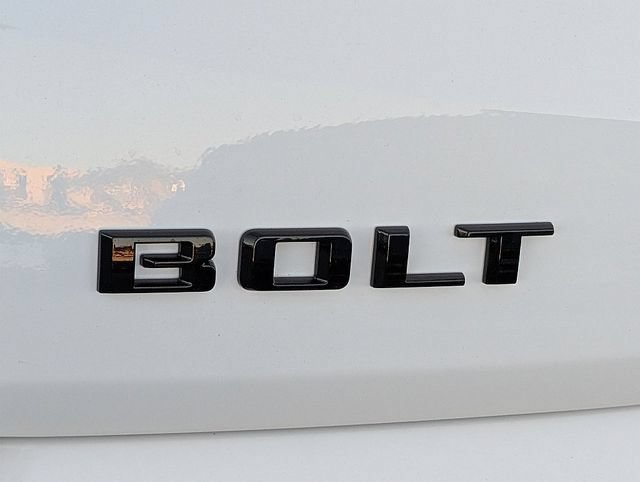 2027 Chevrolet Bolt LT - Photo 11