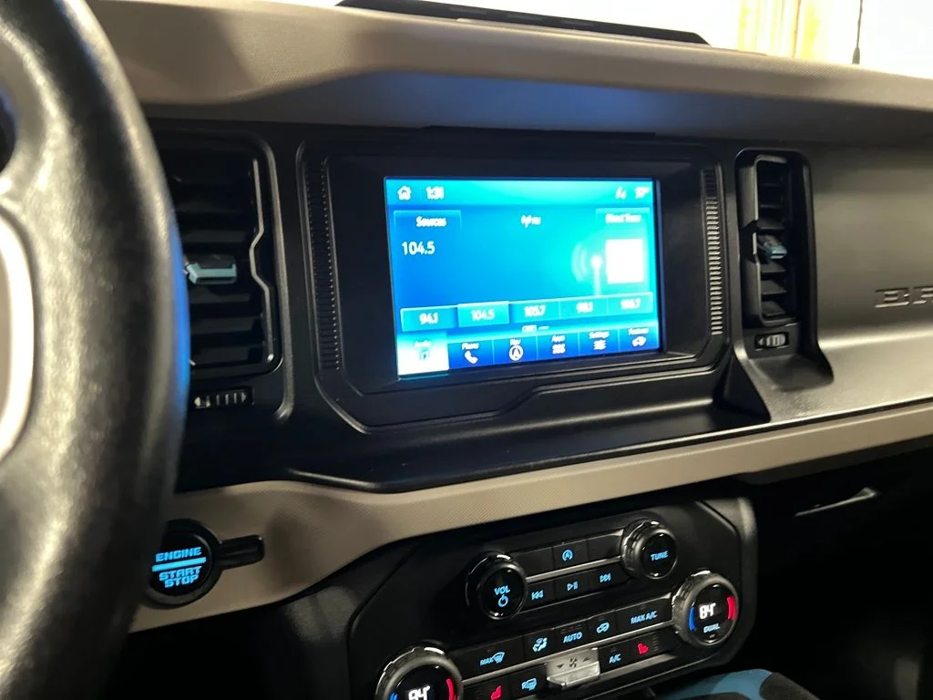 Used 2021 Blue Ford Wildtrak image 21