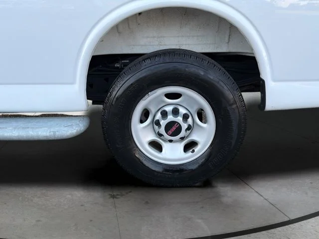Used 2025 White GMC Work Van image 31