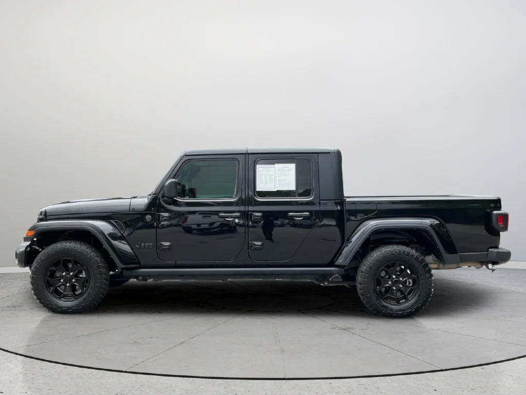 Used 2023 Black Jeep Willys image 9