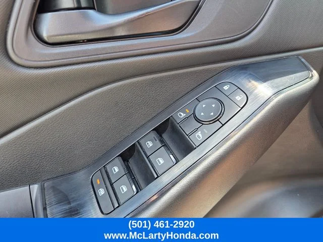 Used 2024 Silver Nissan S image 27