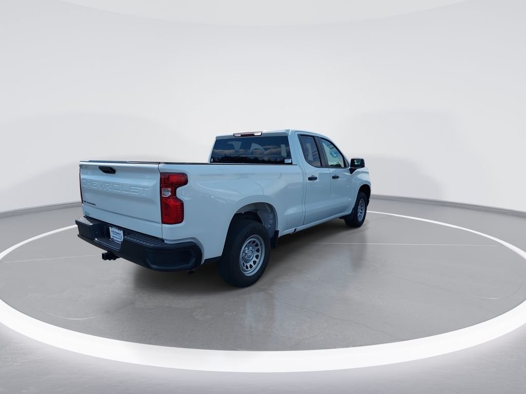 Used 2023 White Chevrolet WT image 8