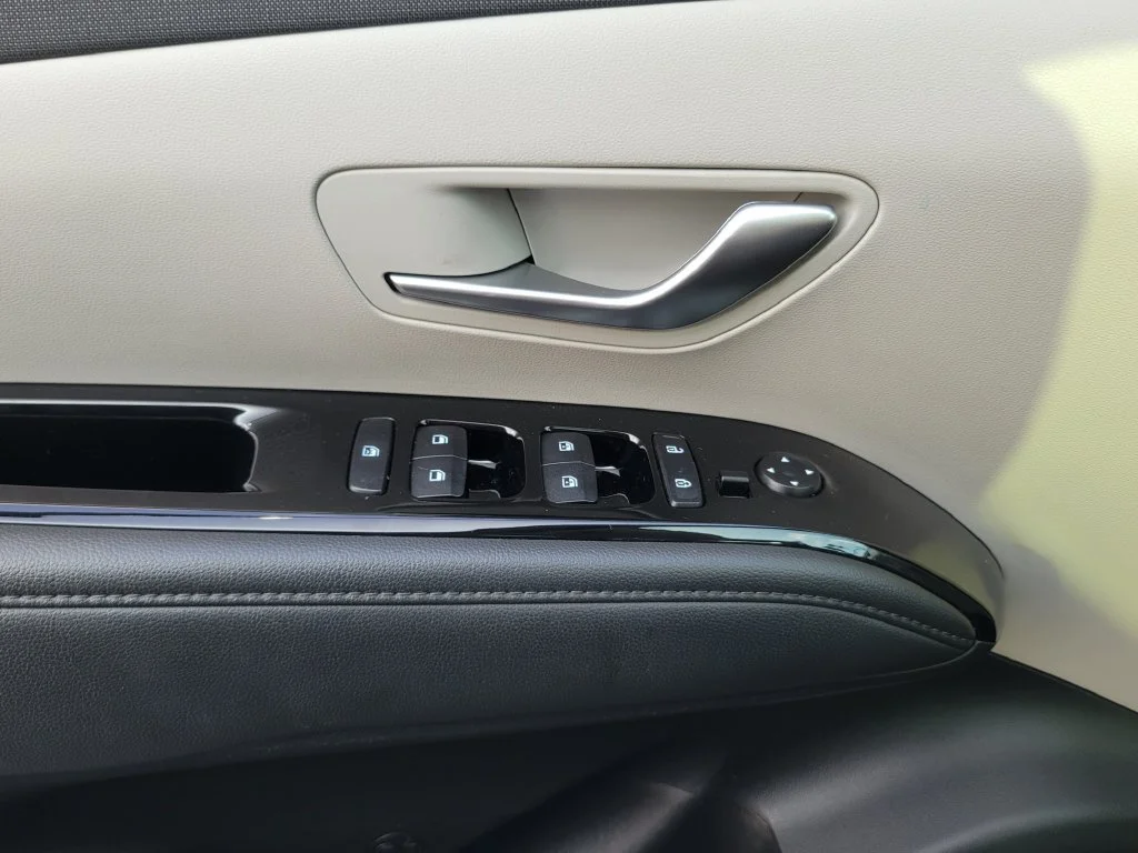 Used 2024 Blue Hyundai SEL Convenience image 18