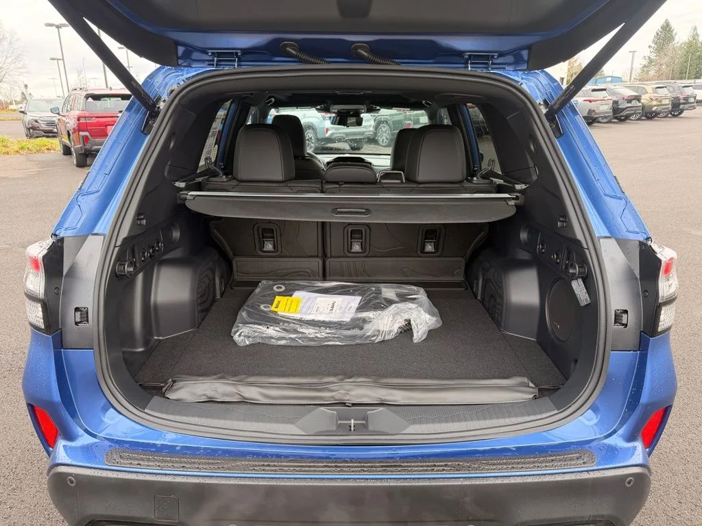 New 2026 DAYBREAK BLUE PEARL Subaru Touring image 65