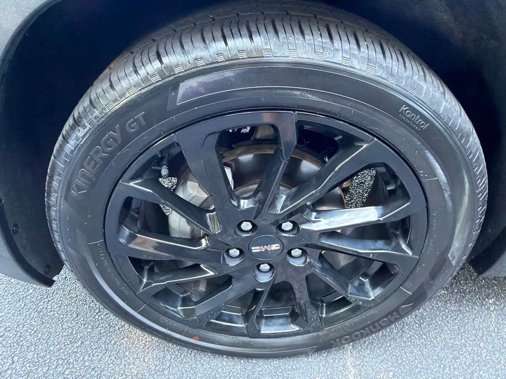 Used 2023 Black GMC SLE image 11