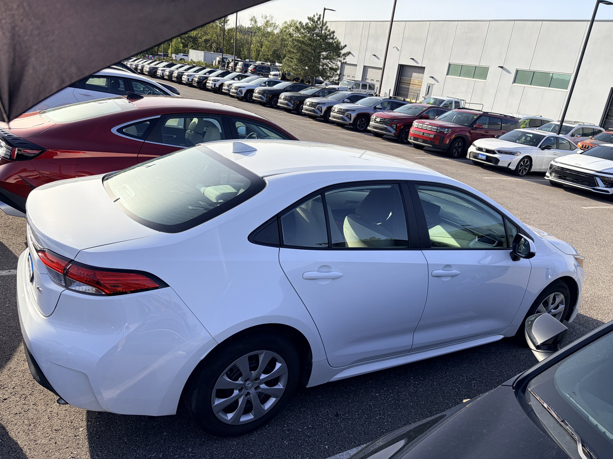 Used 2025 Ice Cap Toyota LE image 6