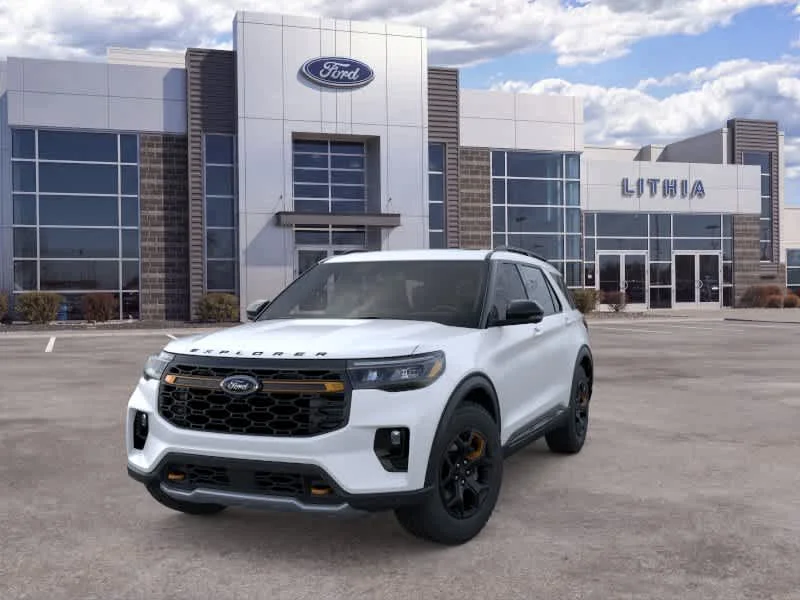 New 2026 Star White Metallic Tri-Coat Ford Tremor® image 2