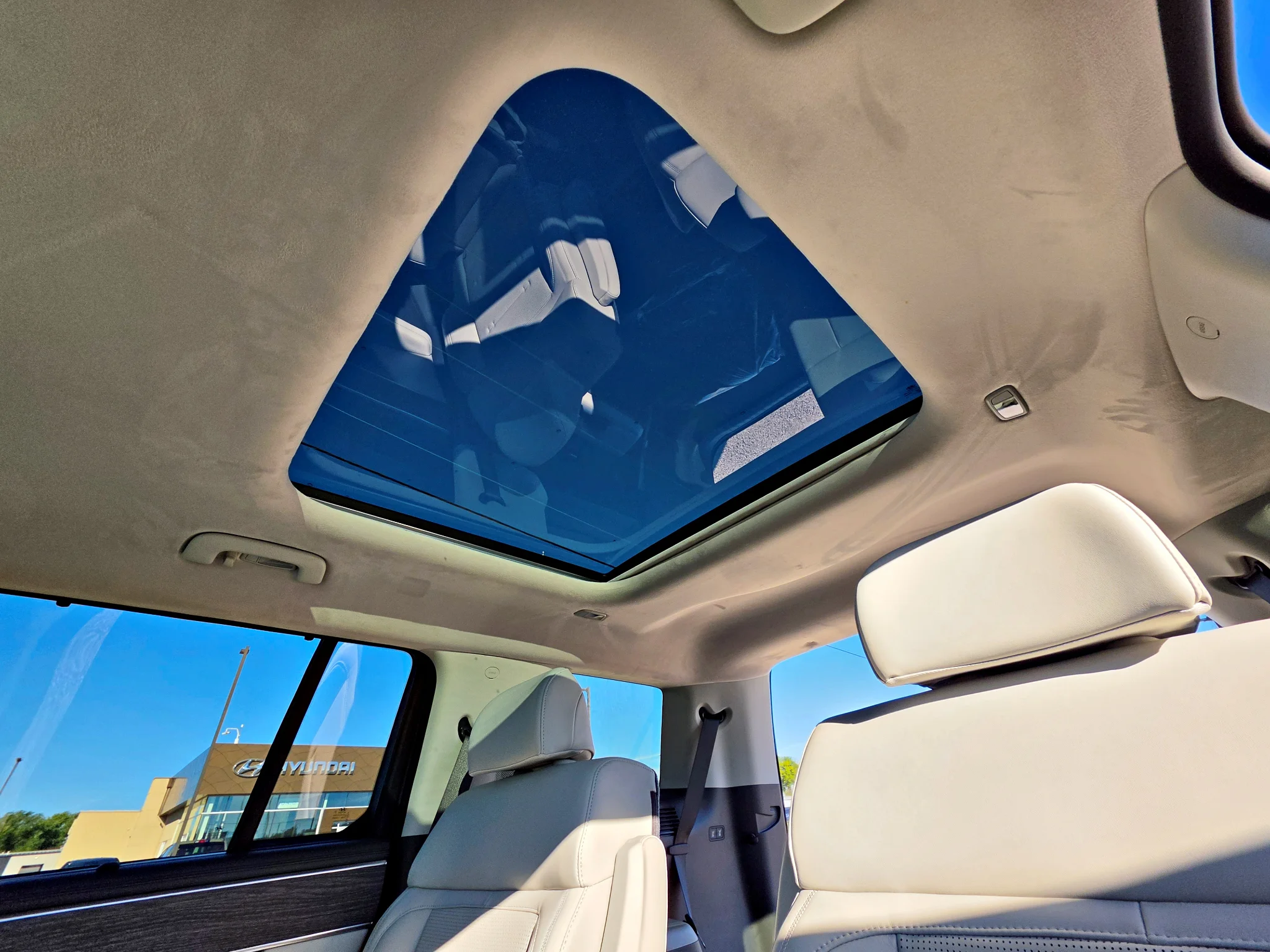 New 2027 Serenity White Hyundai Calligraphy image 26