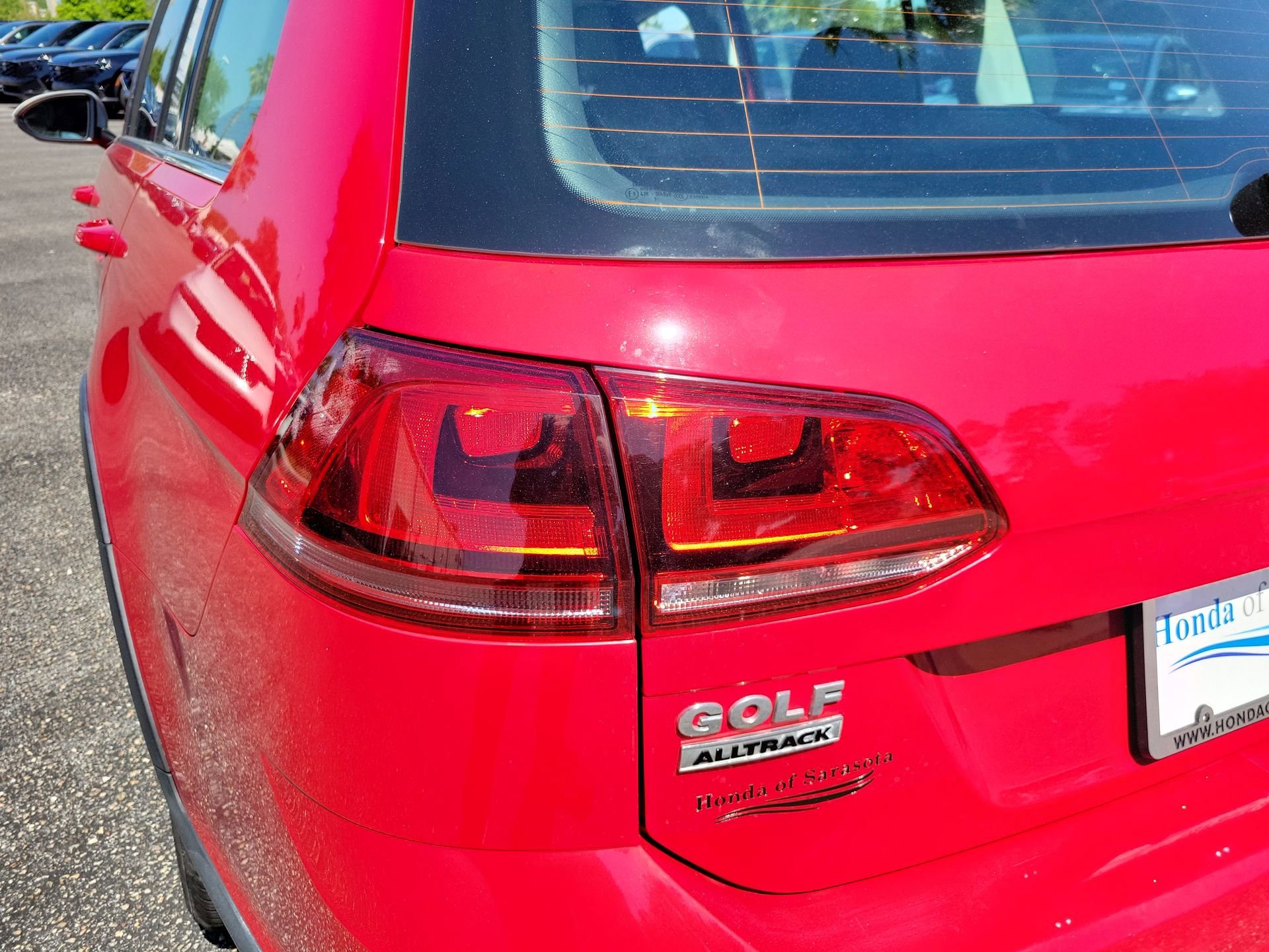 Used 2017 Red Volkswagen TSI SE image 13