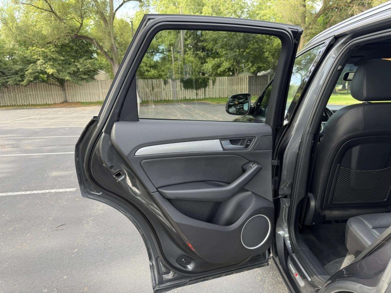 Used 2017 Gray Audi Premium Plus image 21
