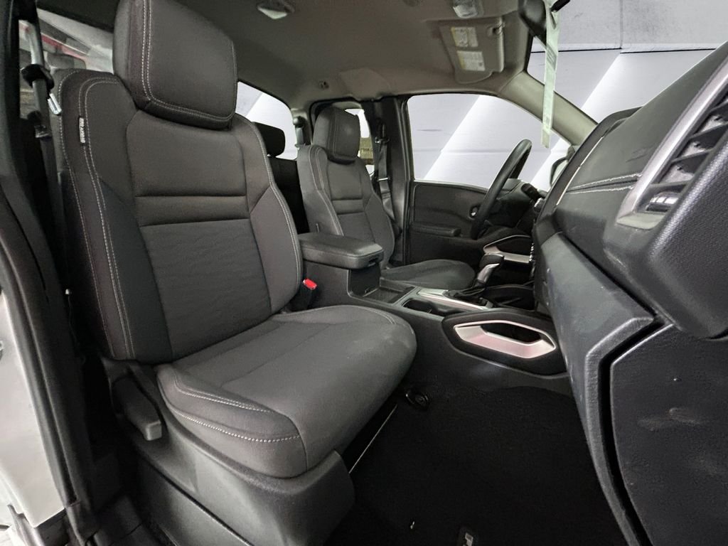 Used 2022 White Nissan SV image 14