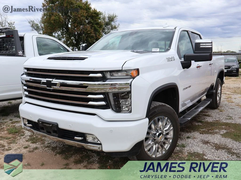 Used 2022 White Chevrolet High Country image 1