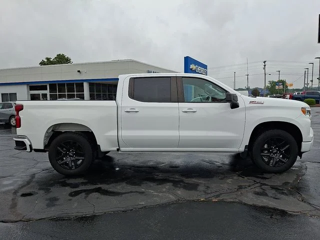 Used 2023 White Chevrolet RST image 7