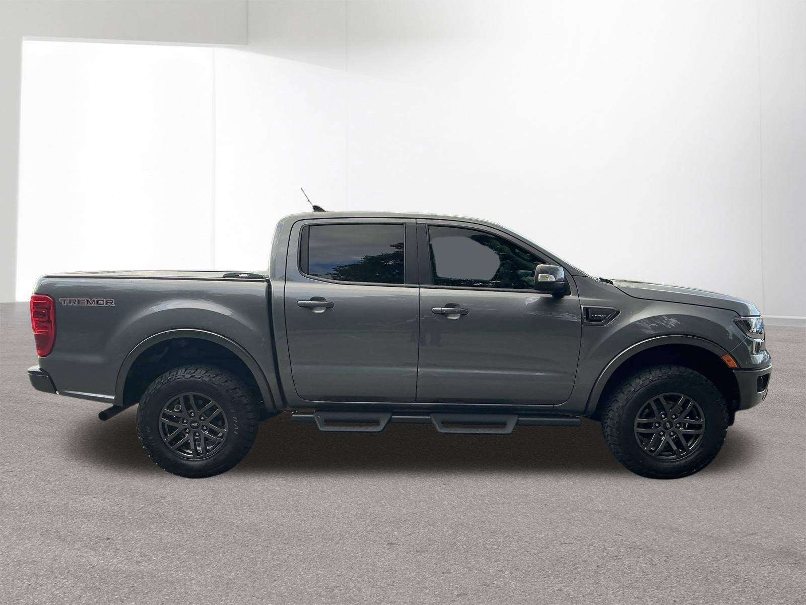Used 2021 Gray Metallic Ford LARIAT image 18