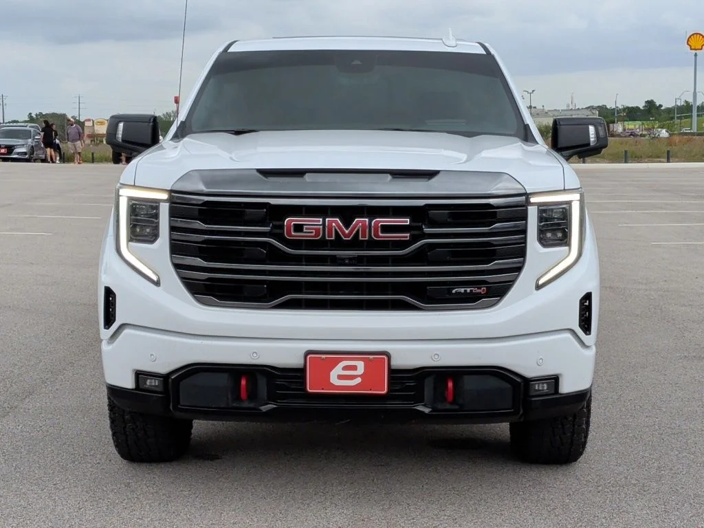 Used 2024 White GMC AT4 image 2