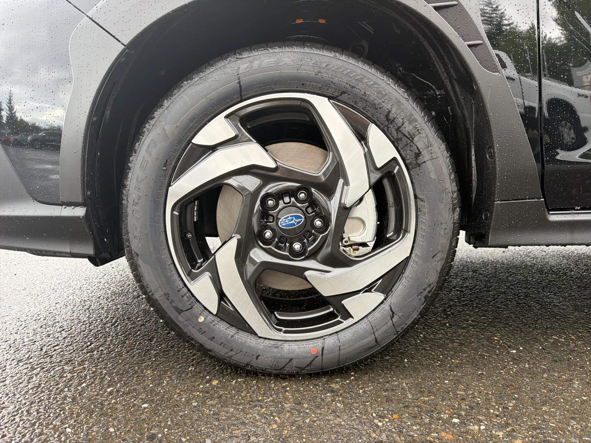 New 2026 CRYSTAL BLACK SILICA Subaru Limited Hybrid image 9