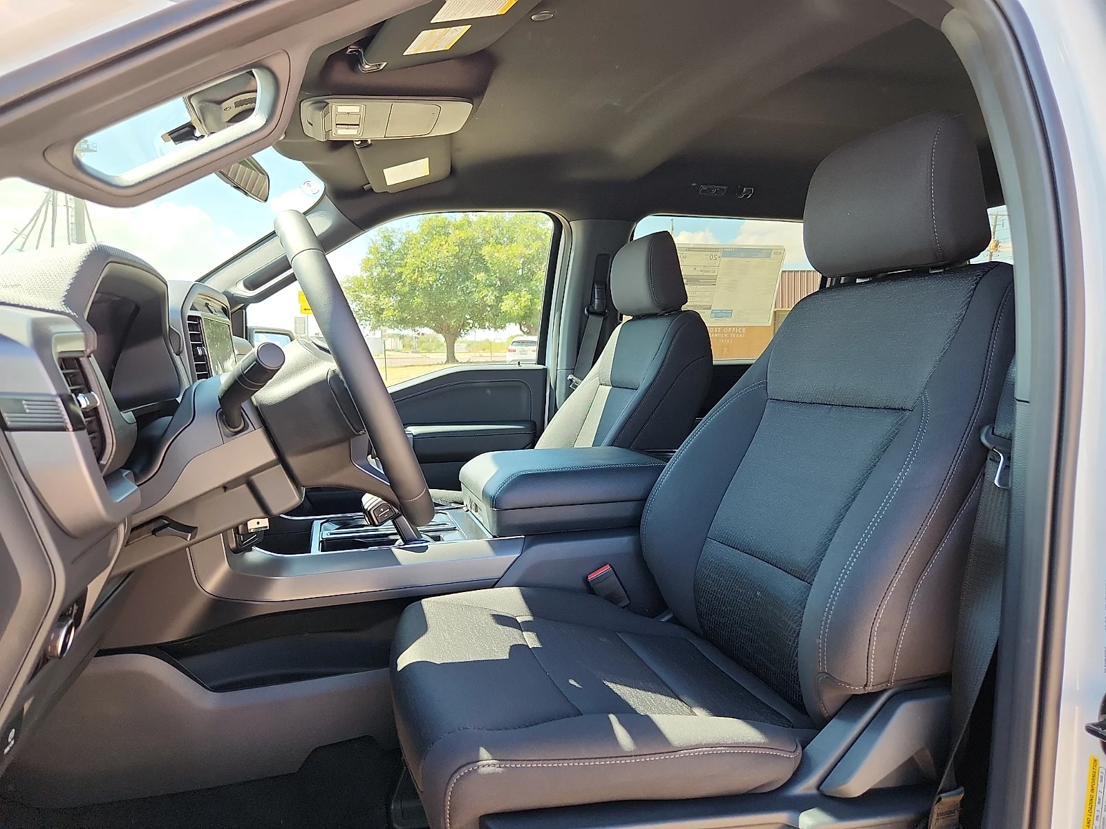 New 2026 Oxford White Ford XLT image 17