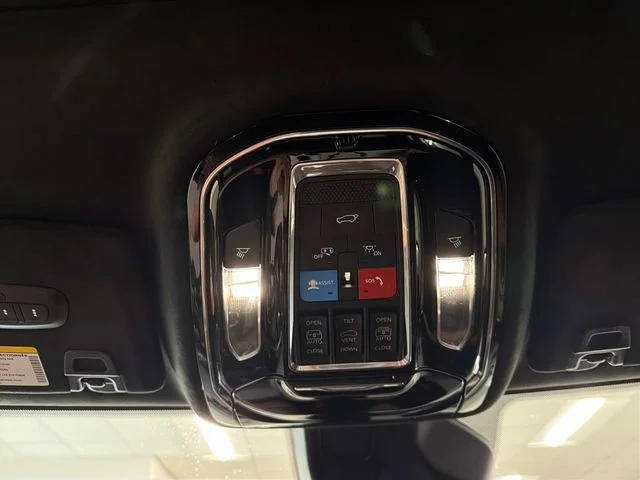 Used 2023 Black Jeep Summit image 18