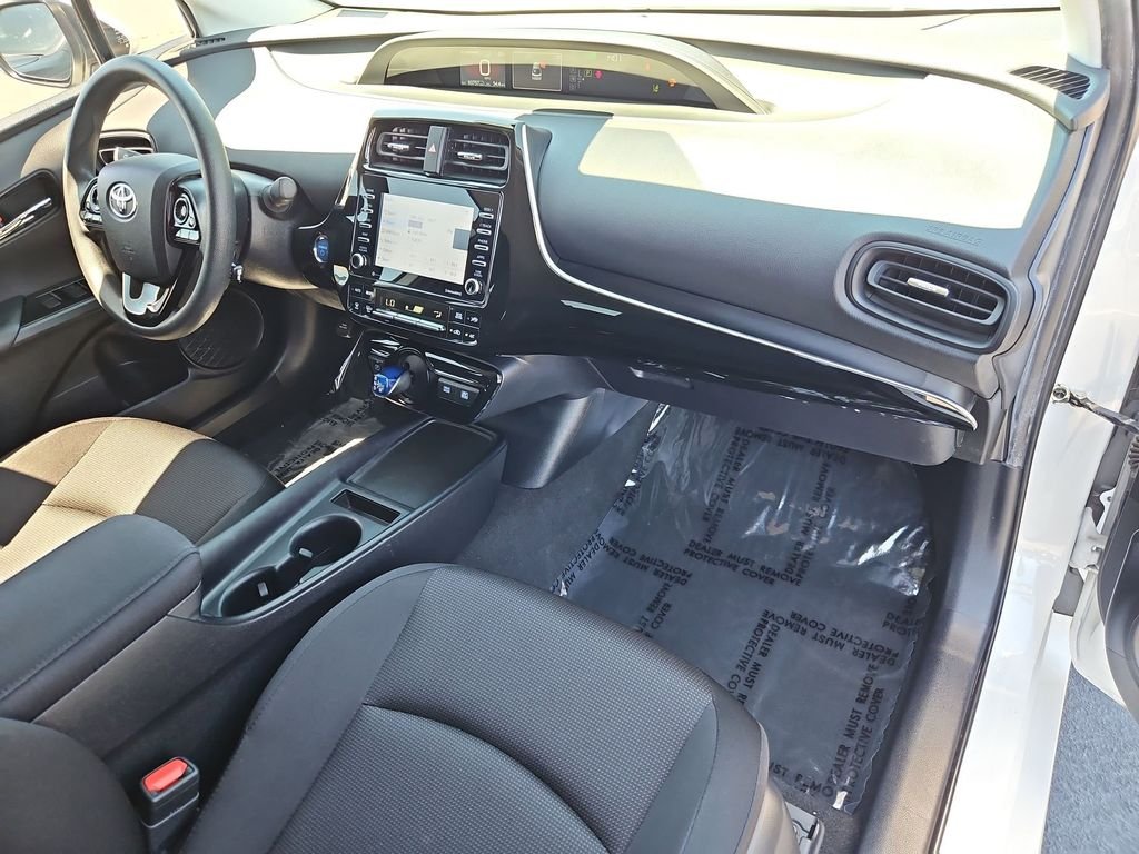 Used 2021 Pearl Toyota L image 29