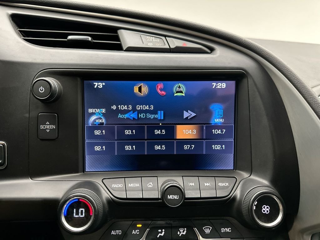 Used 2014 Arctic White Chevrolet Base image 24