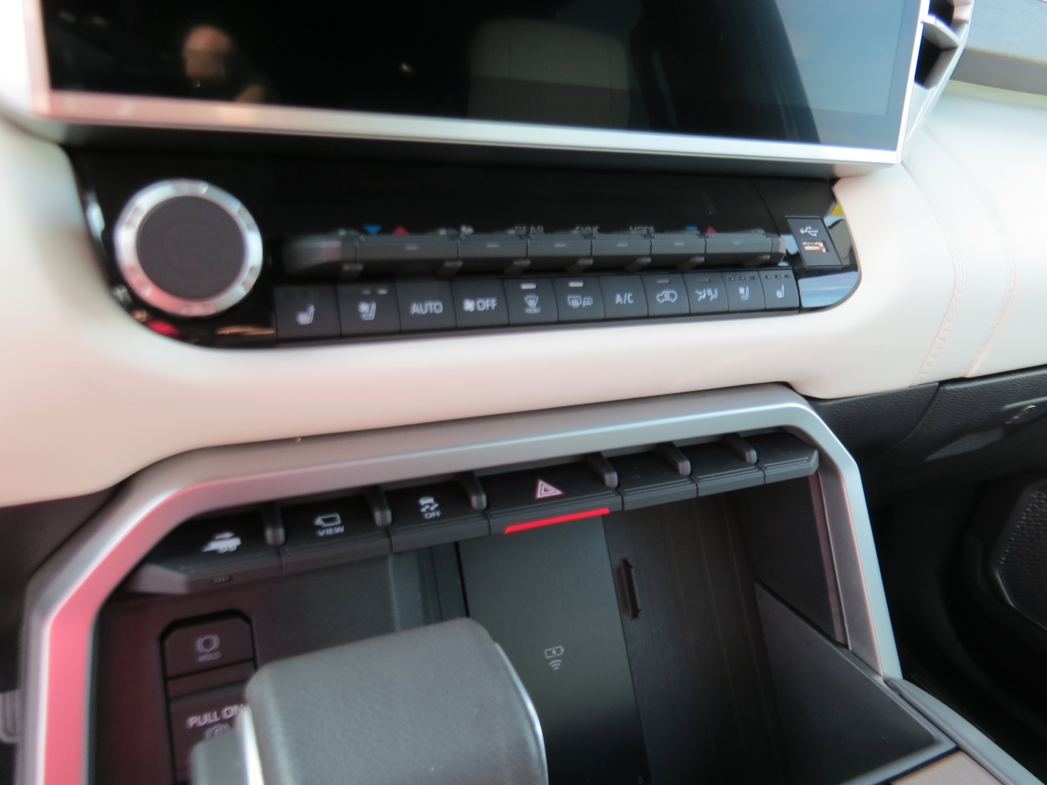 Used 2025  Toyota SR5 image 20
