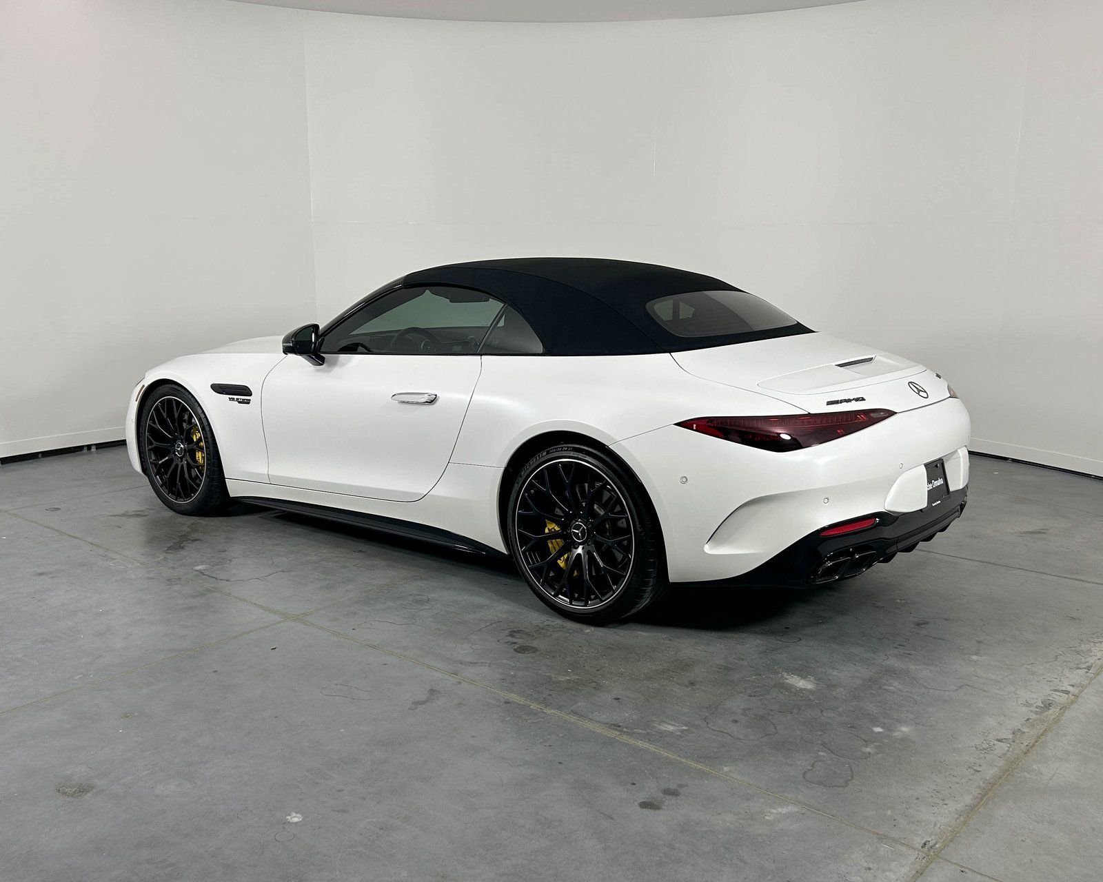 Used 2022 White Mercedes-Benz SL 63 AMG® image 7