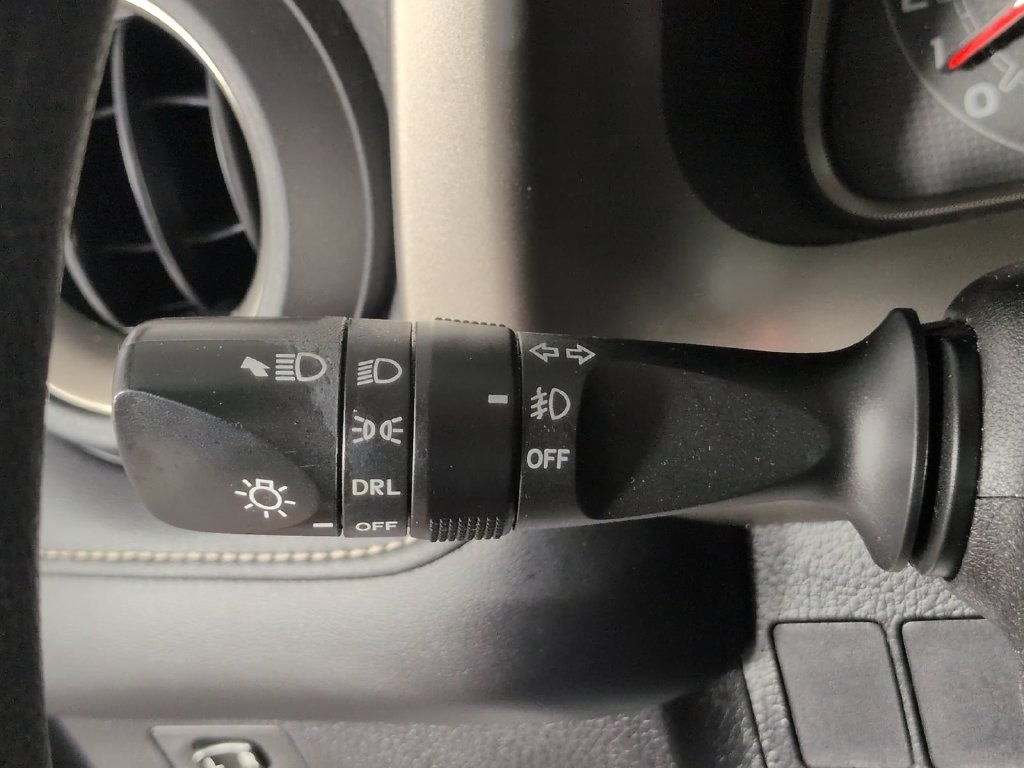 2015 Toyota RAV4 XLE - Photo 38