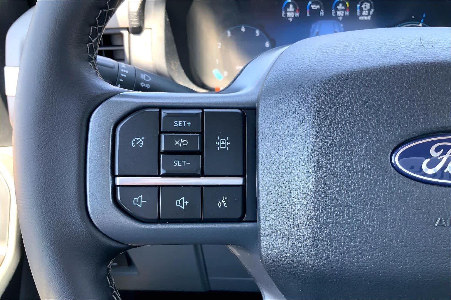 Used 2024 Agate Black Metallic Ford XLT image 24