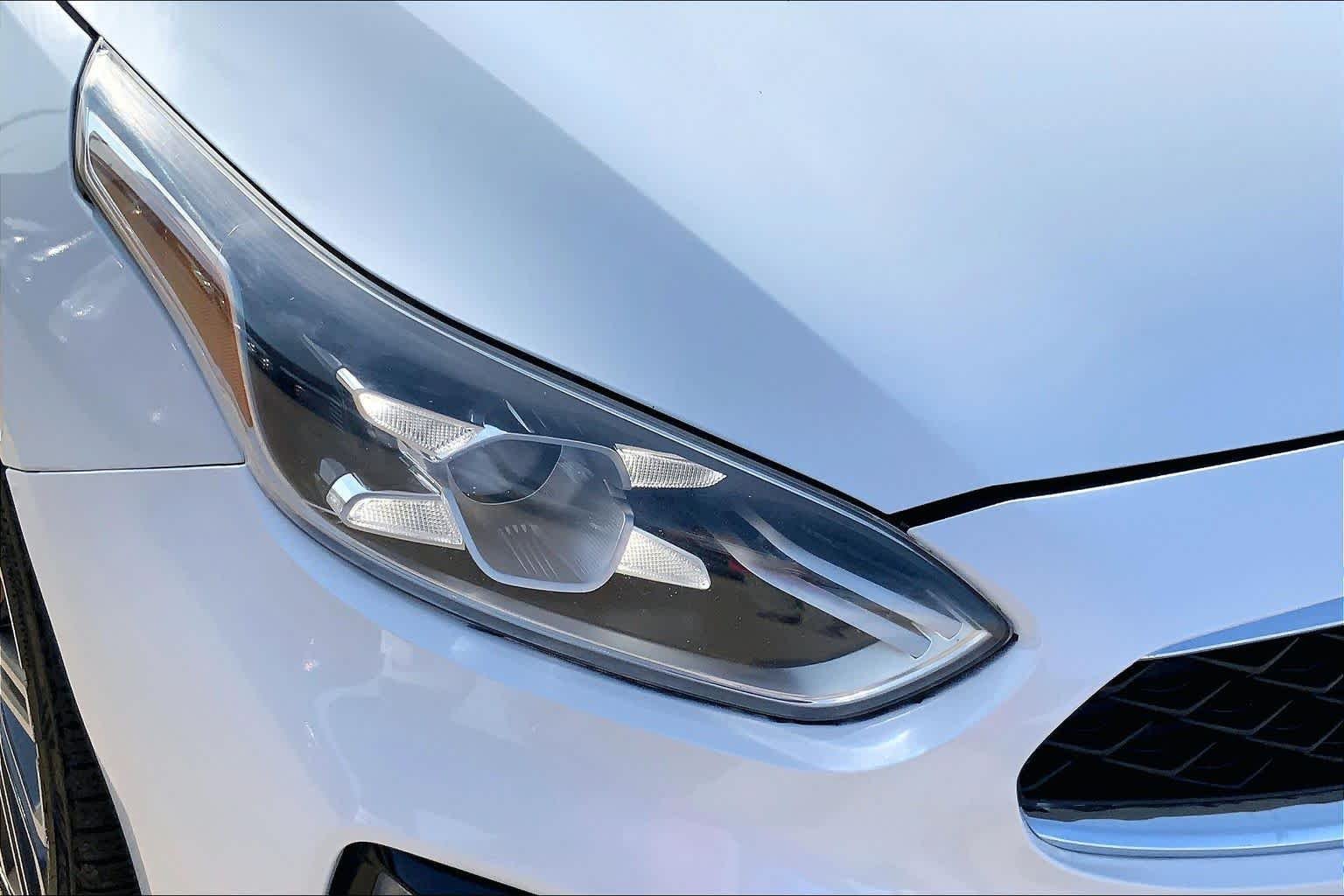 Used 2021 Snow White Pearl Kia GT image 27