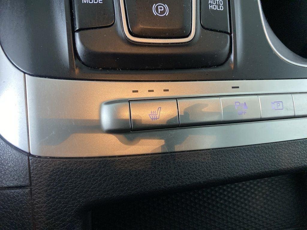 Used 2022 Aurora Black Kia LXS image 19