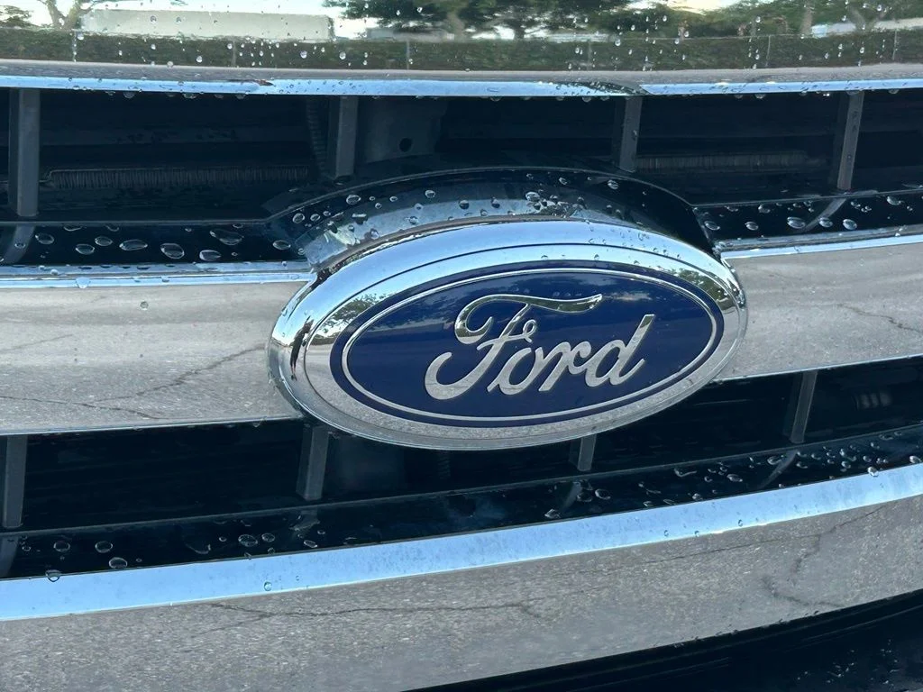 Used 2017 Race Red Ford XLT image 19