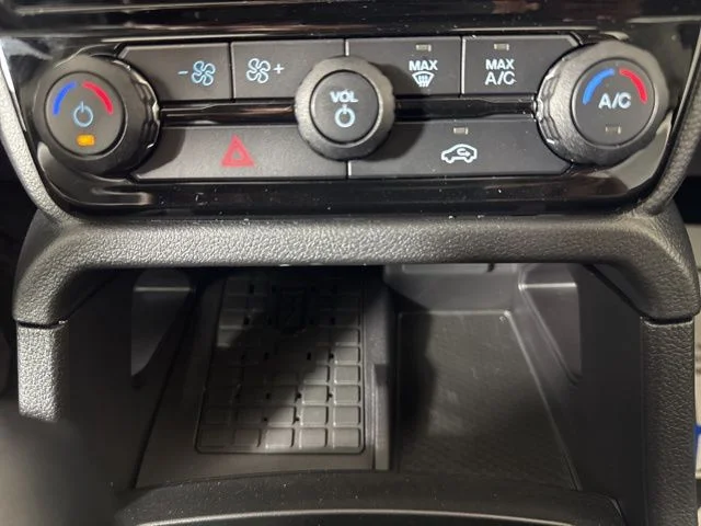 New 2025 Desert Sand Ford XLT image 16