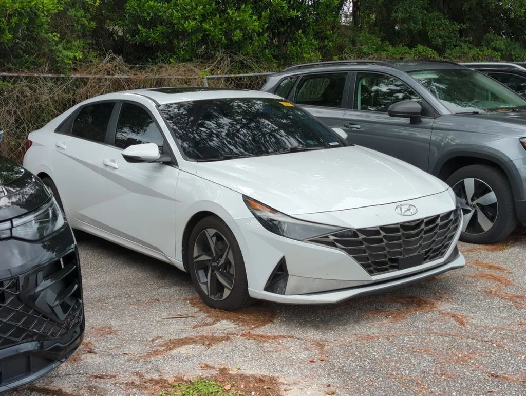 Used 2021 Gray Hyundai Limited image 2