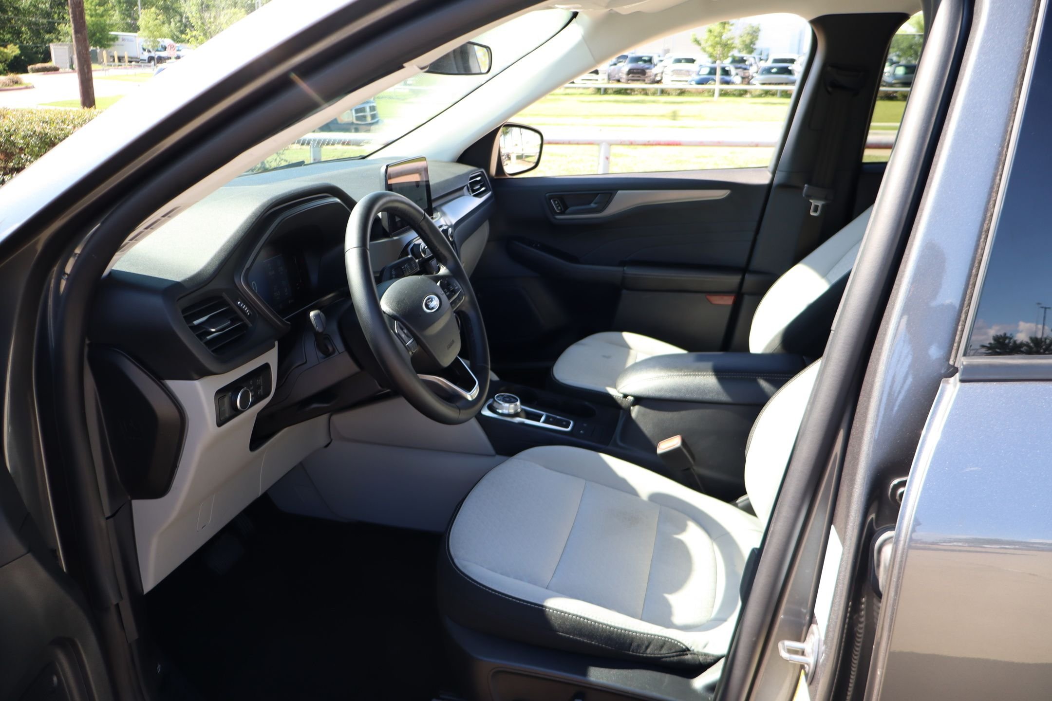 Used 2024 Gray Ford Active image 24