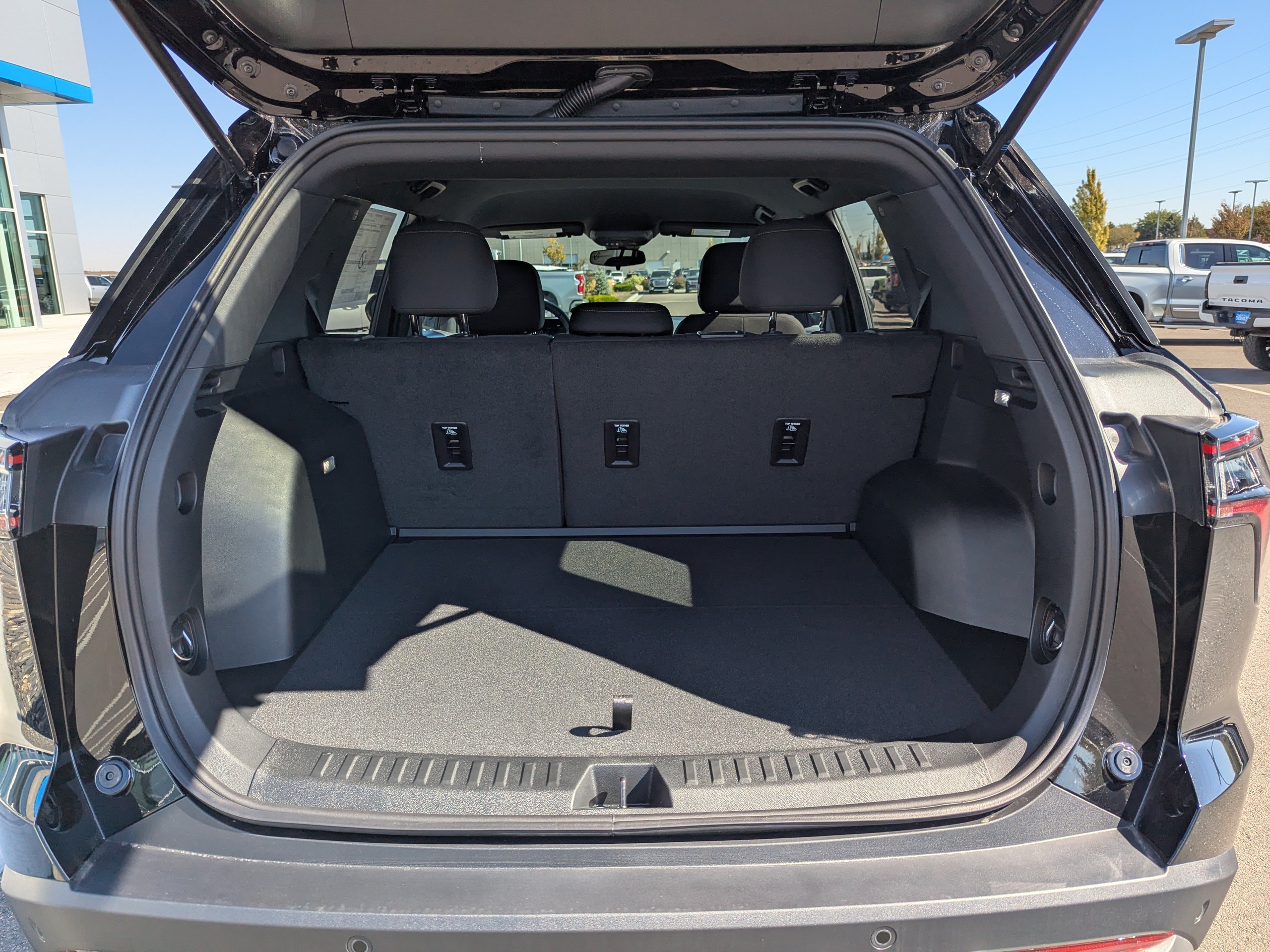 2027 Chevrolet Equinox LT - Photo 33