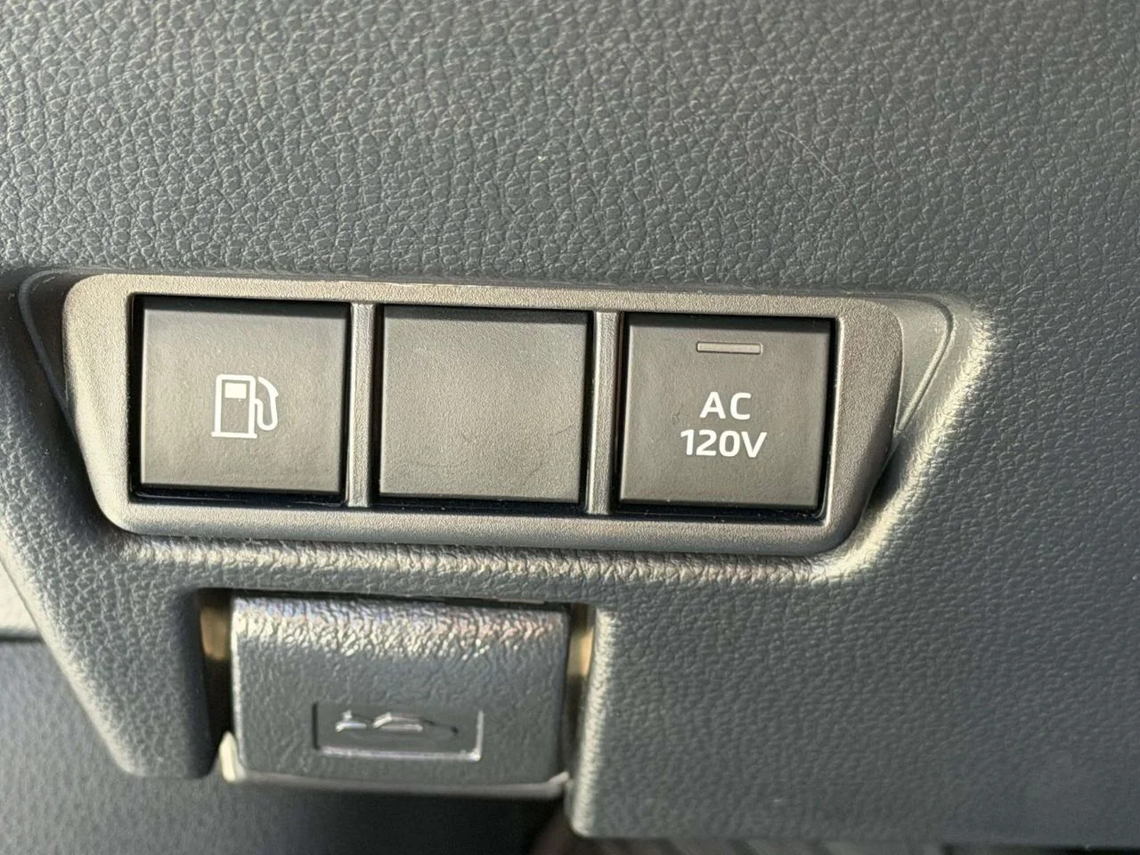 Used 2023 Cutting Edge Toyota XSE image 25