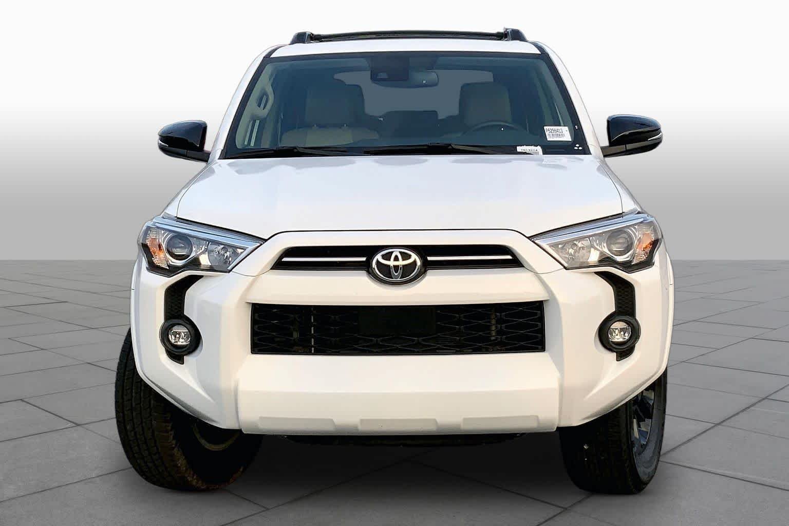 Used 2023 Ice Cap Toyota SR5 Premium image 4