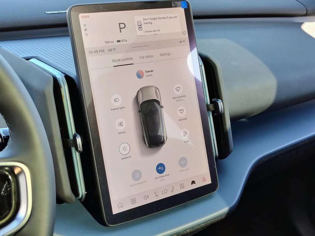New 2026 Crystal White Volvo Plus image 14