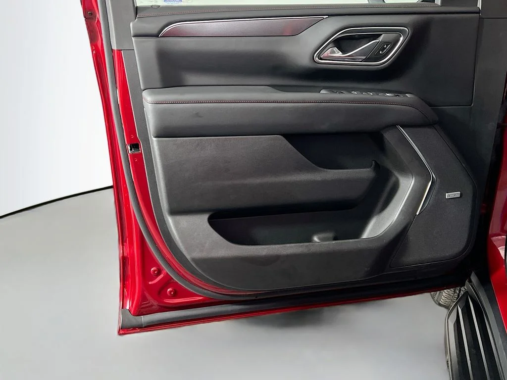 Used 2023 Red Chevrolet RST image 17