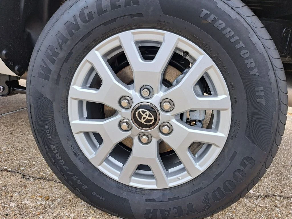 2026 Toyota Tacoma SR5 - Photo 27