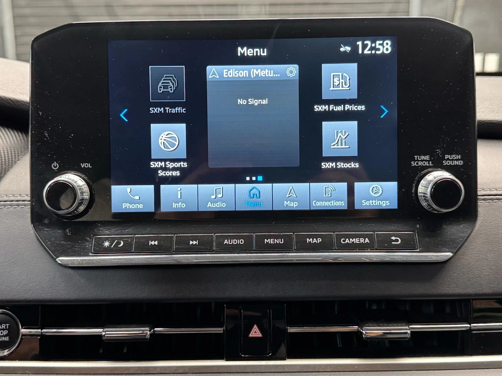 Used 2024 White Diamond (w85) Mitsubishi SE image 15
