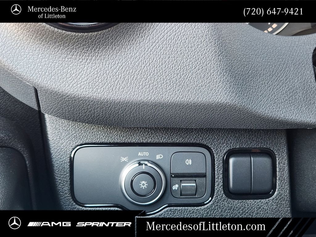 New 2026 Arctic+White Mercedes-Benz Cargo 144 WB image 21