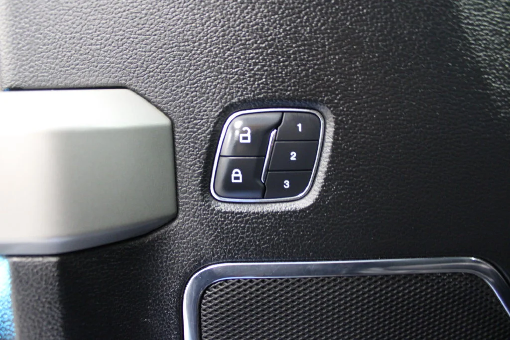 Used 2018 Shadow Black Ford Lariat image 16
