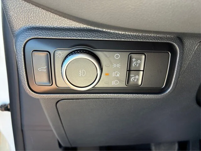 New 2026 Star White Metallic Tri-Coat Ford Active image 41