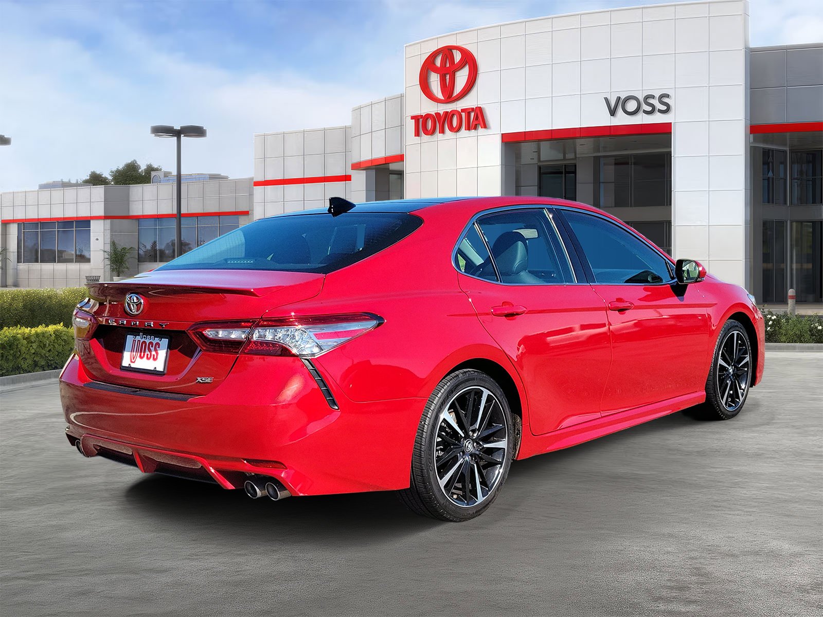 2019 Toyota Camry XSE, photo 3 of 12