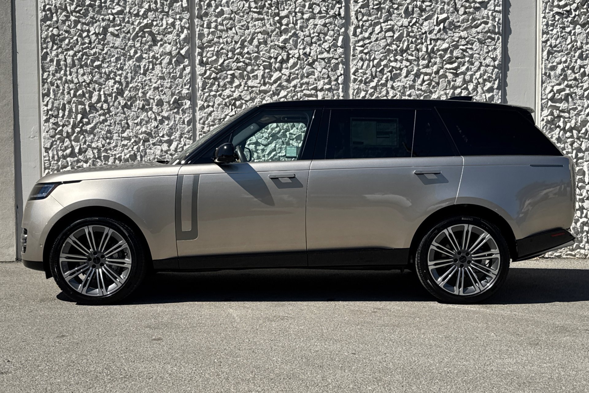 New 2026 Batumi Gold Land Rover SE image 5