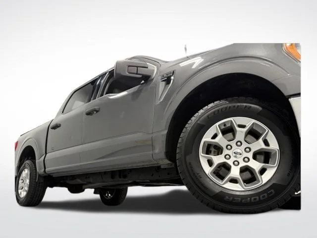 Used 2022 Gray Ford XLT image 2